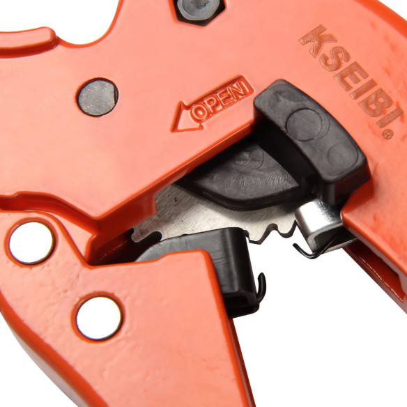 High-Quality PVC Pipe Cutter for Precision Cuts | KSEIBI