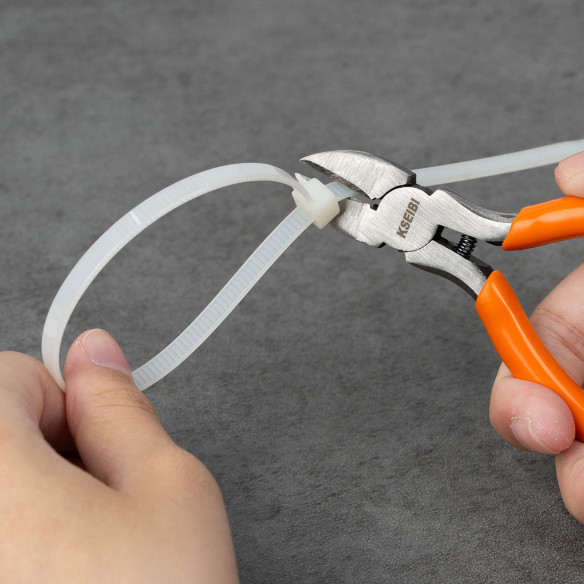 Alicates mini de corte diagonal para trabajos en PVC | KSEIBI