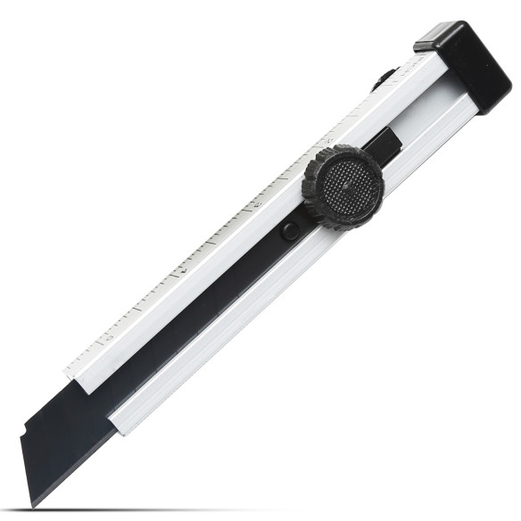 Cutter in alluminio 18 mm: resistente e versatile | KSEIBI