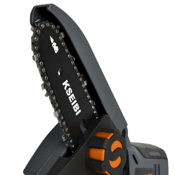 Motosierra mini sin cable KCS 20V-10: compacta y potente | KSEIBI