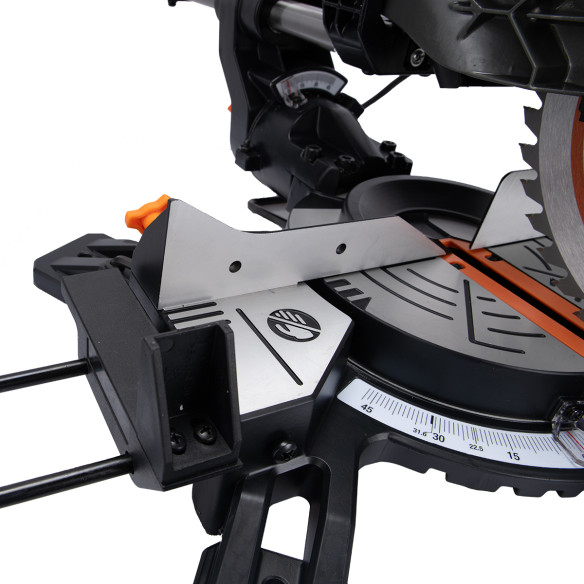 KCM 18-255 SD Kappsäge für präzise 45° Schnitte | KSEIBI