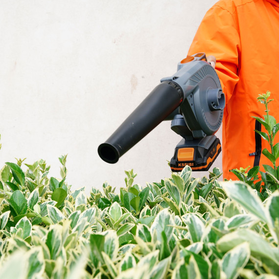 Leistungsstarkes Akku-Gebläse für schnelle Ergebnisse | KSEIBI