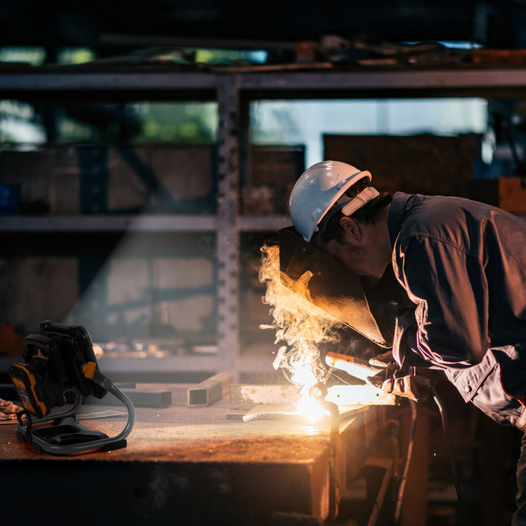 Lanterna fără fir KLI 20V-20 pentru iluminare portabilă | KSEIBI